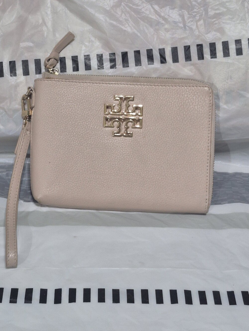 Tory Burch Blush Leather Wristlet Wallet